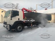 Бортовой грузовик Isuzu c нарощенными бортами и КМУ Fassi F65