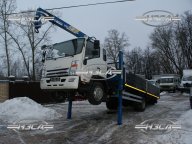 Эвакуатор Jac N-120 с эвакуаторными аутригерами, аппарелями и КМУ